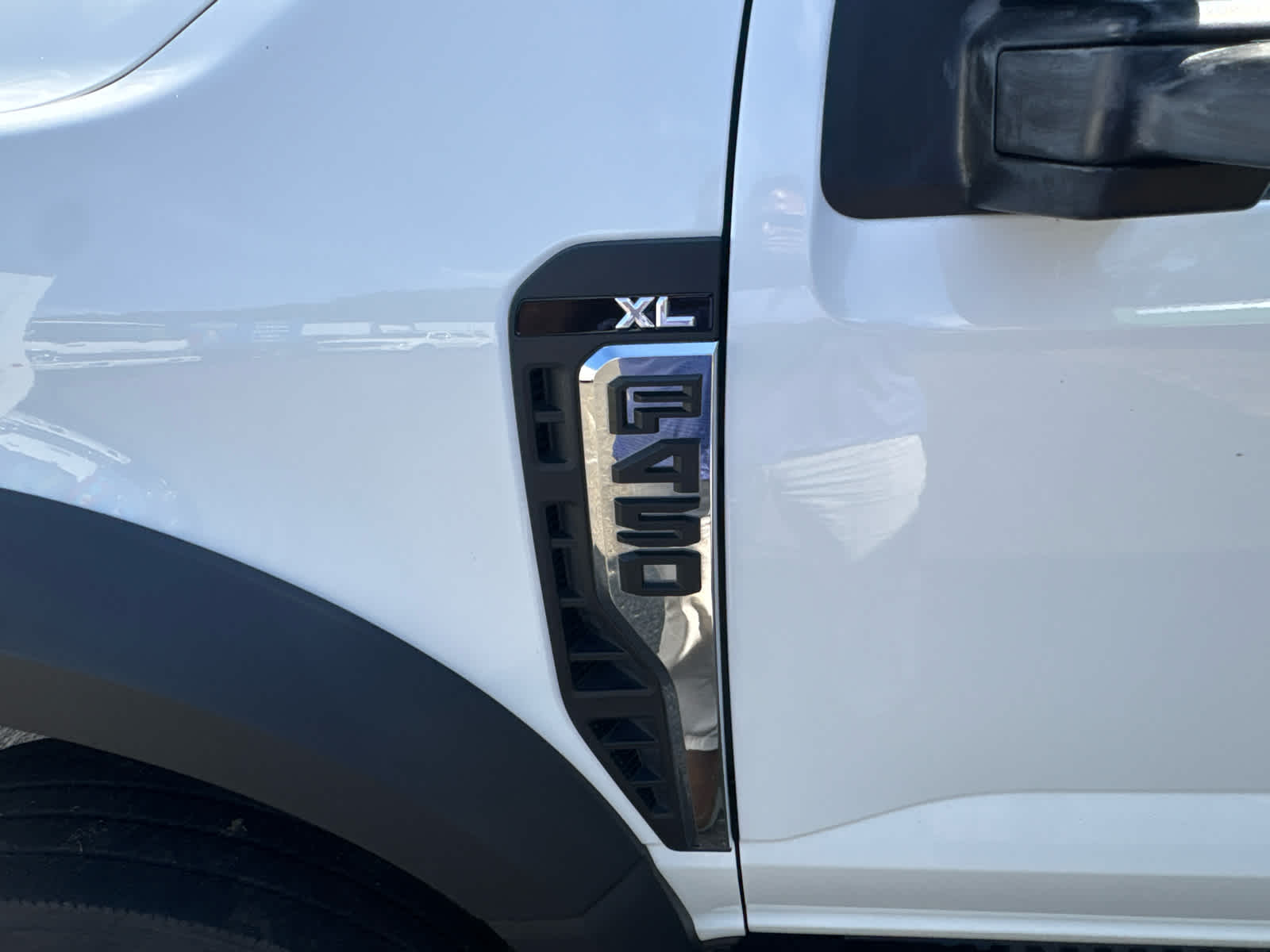 2023 Ford Super Duty F-450 DRW XL