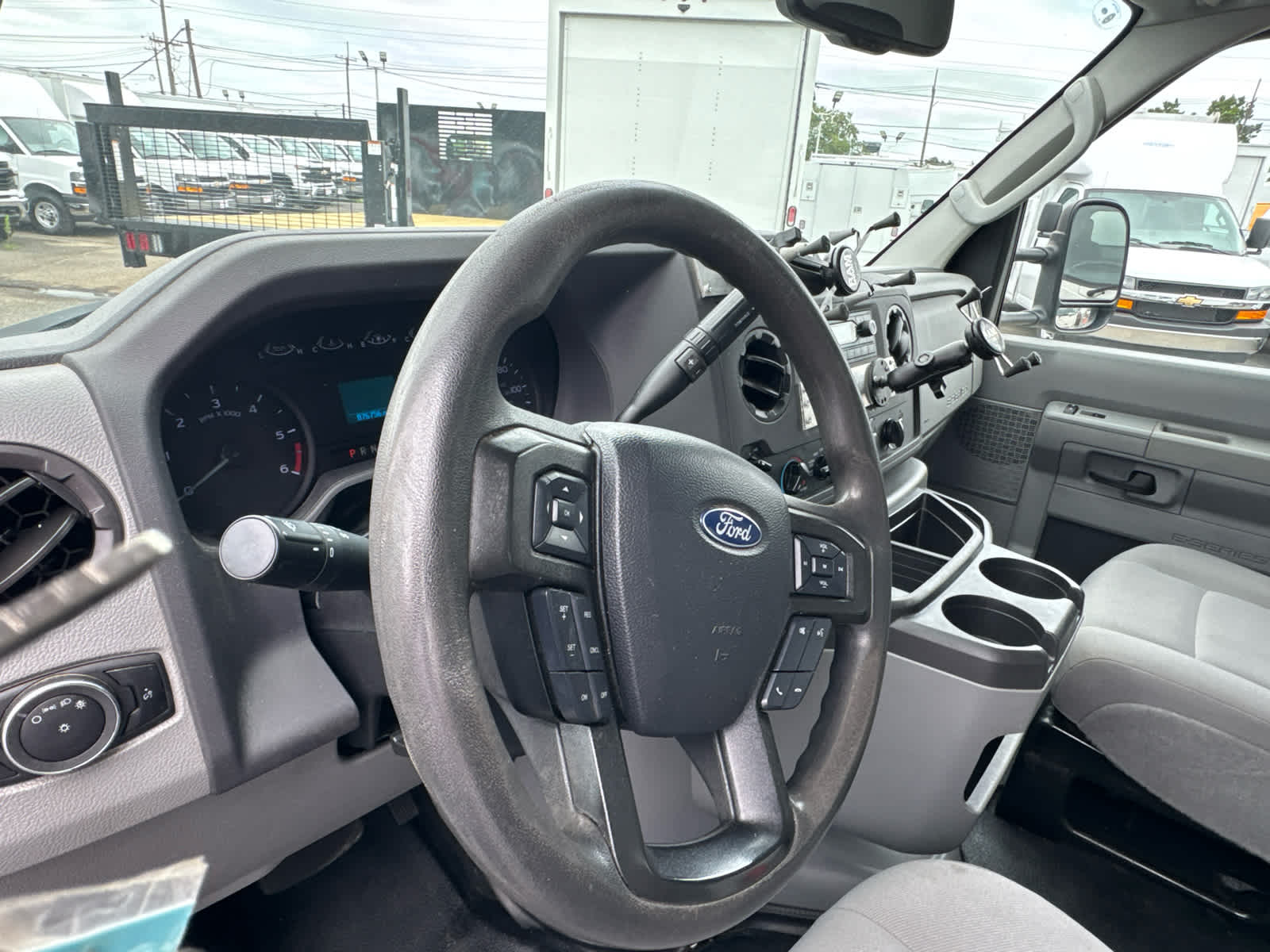2024 Ford E-Series Cutaway BASE