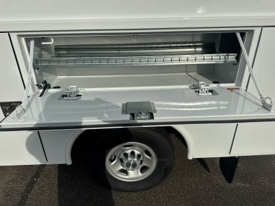 2026 Chevrolet Express Cutaway 3500 1WT