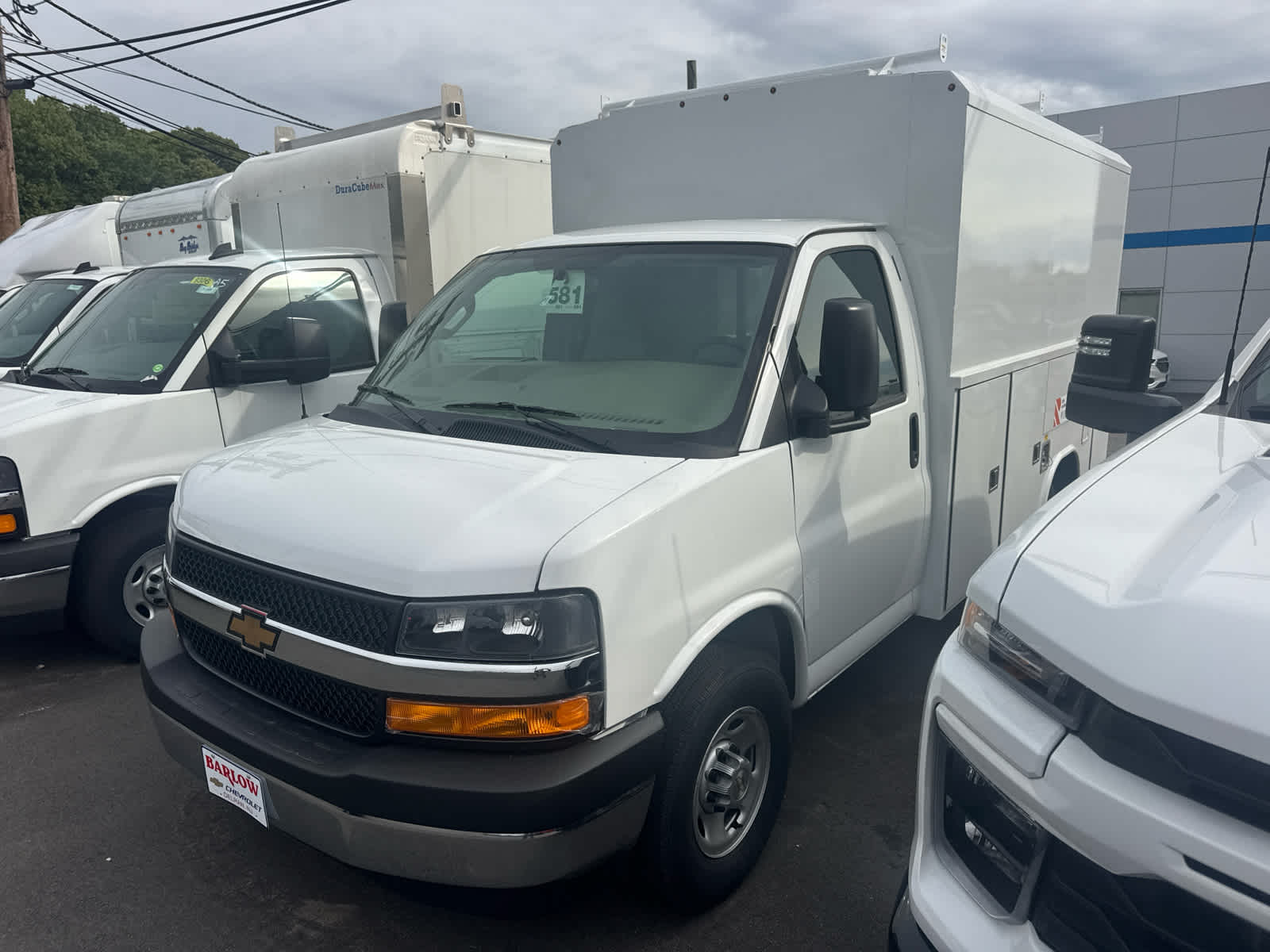 2026 Chevrolet Express Cutaway 3500 1WT