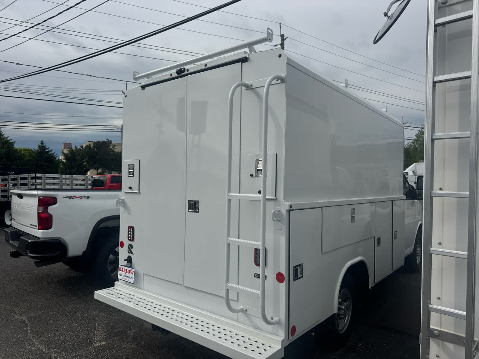 2026 Chevrolet Express Cutaway 3500 1WT