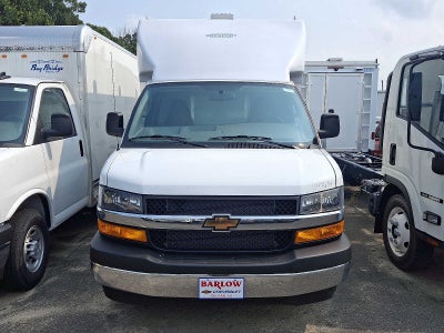 2025 Chevrolet Express Cutaway 3500 1WT