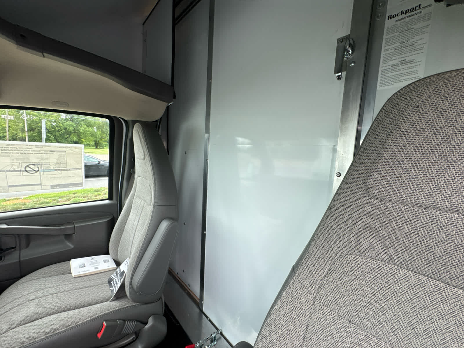 2026 Chevrolet Express Cutaway 3500 1WT