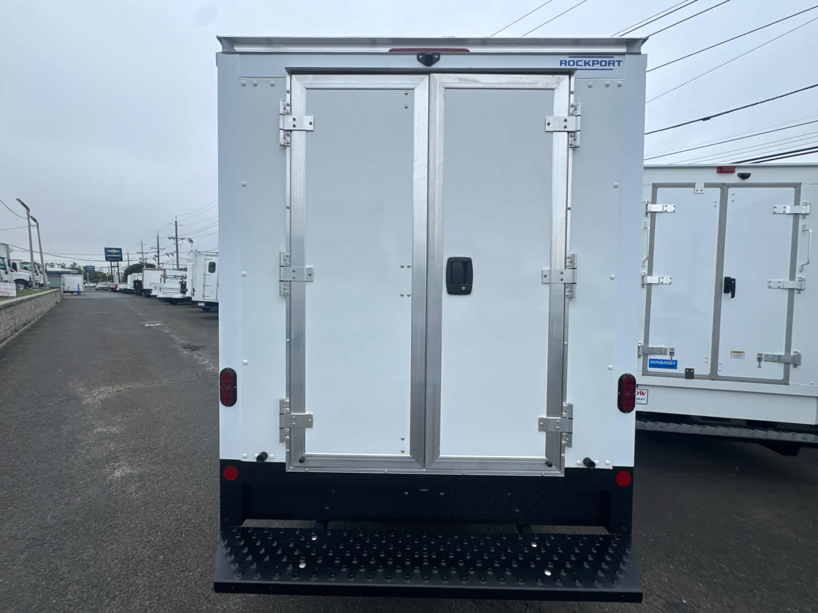 2026 Chevrolet Express Cutaway 3500 1WT