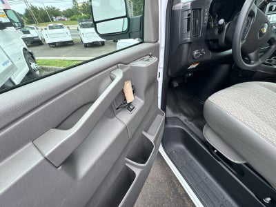 2026 Chevrolet Express Cutaway 3500 1WT