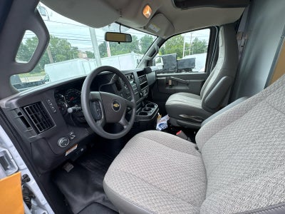 2026 Chevrolet Express Cutaway 3500 1WT