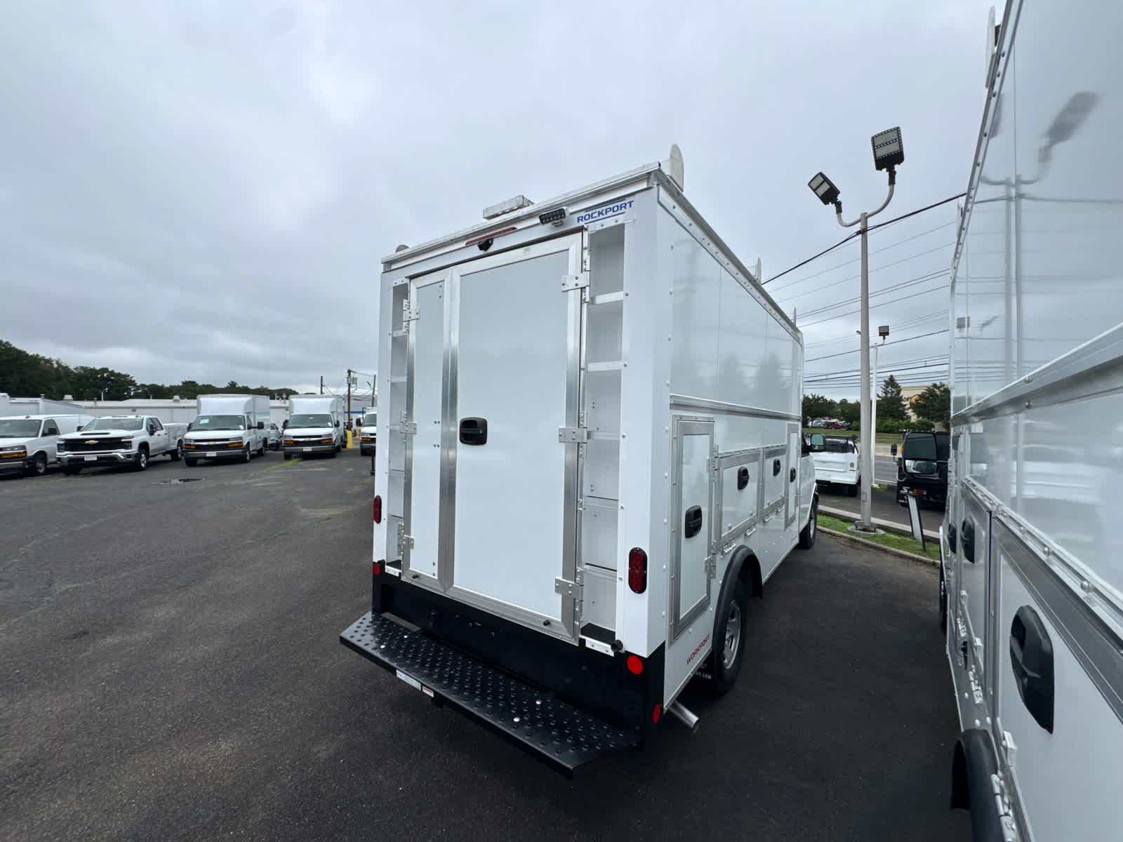 2026 Chevrolet Express Cutaway 3500 1WT