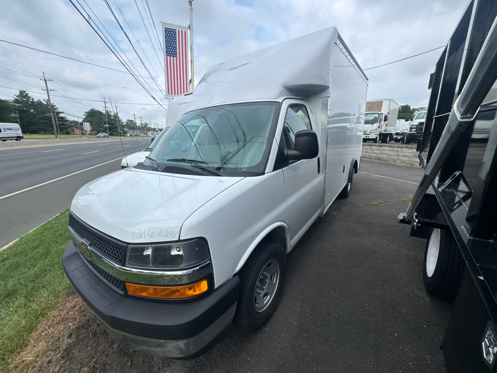 2026 Chevrolet Express Cutaway 3500 1WT