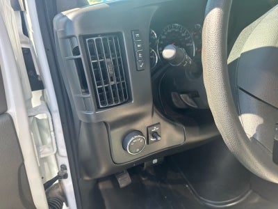 2025 Chevrolet Express Cutaway 3500 1WT