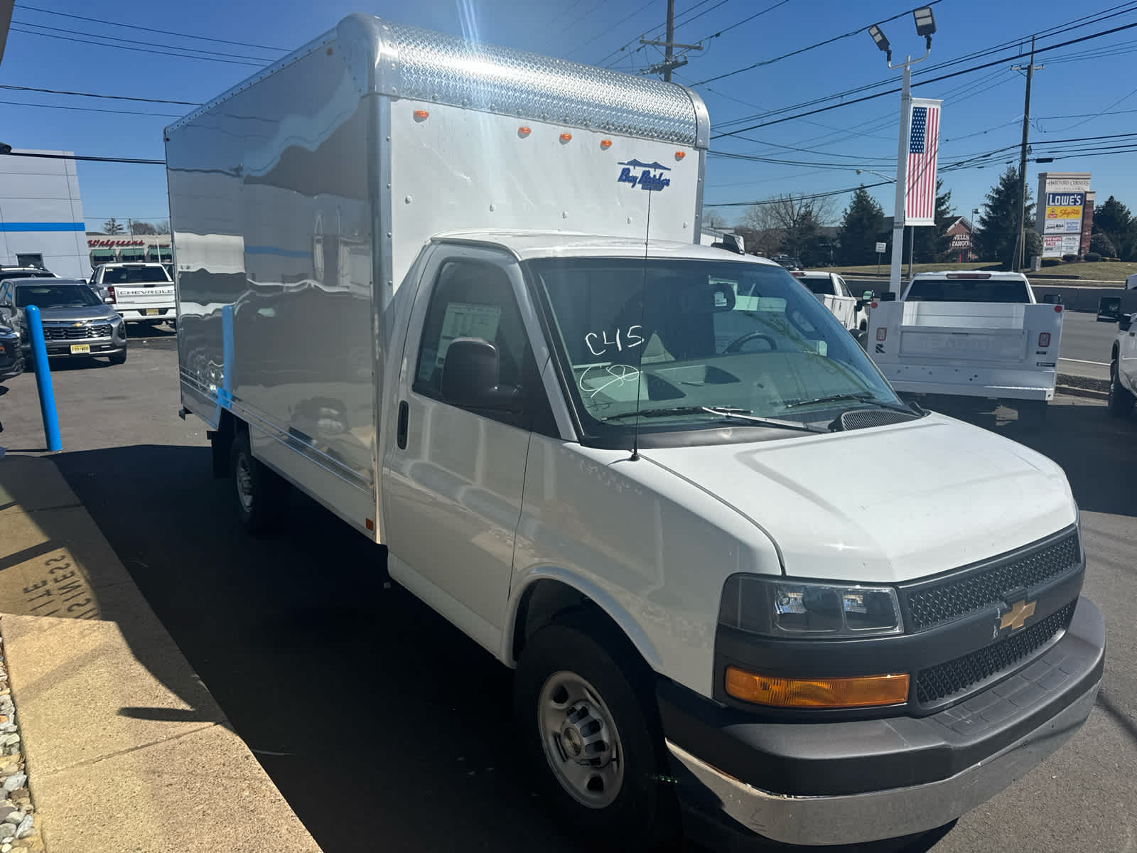 2025 Chevrolet Express Cutaway 3500 1WT