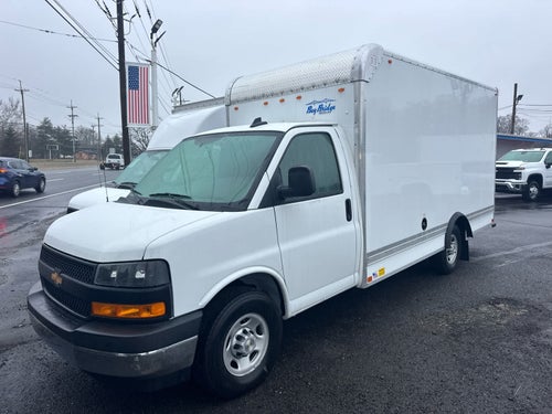 2025 Chevrolet Express Cutaway 3500 1WT