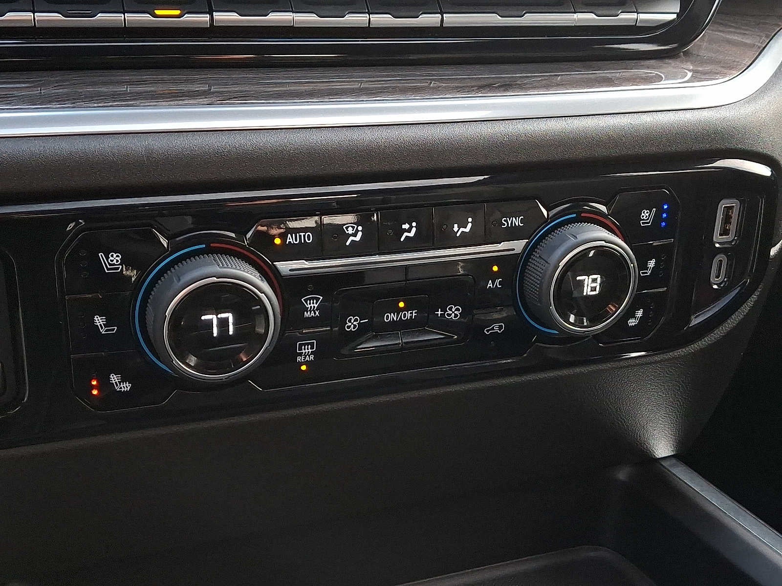 2025 Chevrolet Silverado 3500 HD LTZ