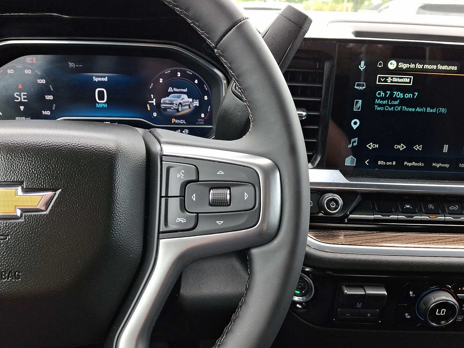 2025 Chevrolet Silverado 1500 LT (2FL)