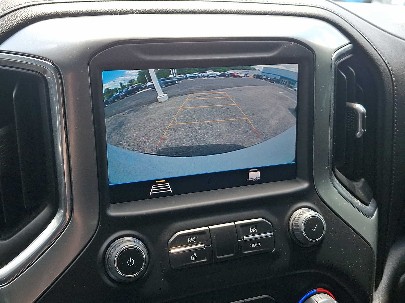 2022 Chevrolet Silverado 1500 LTD LT (2FL)