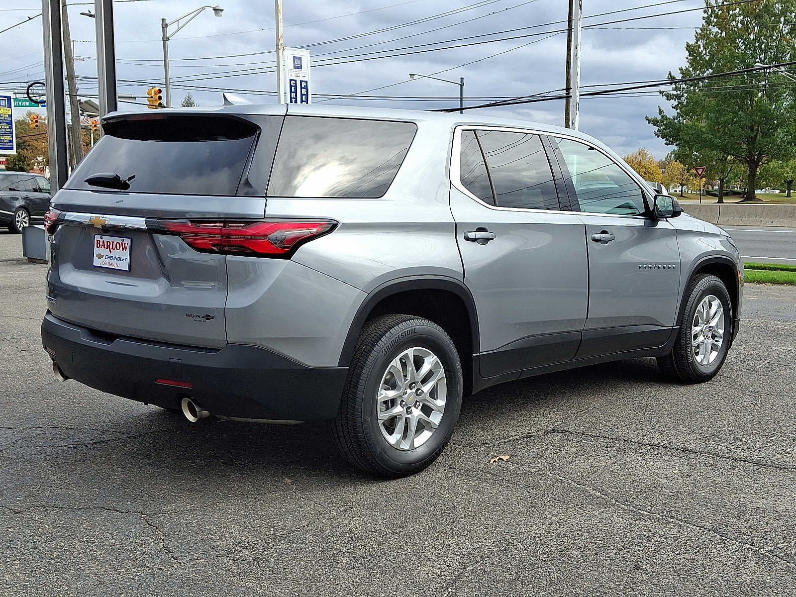 2023 Chevrolet Traverse LS