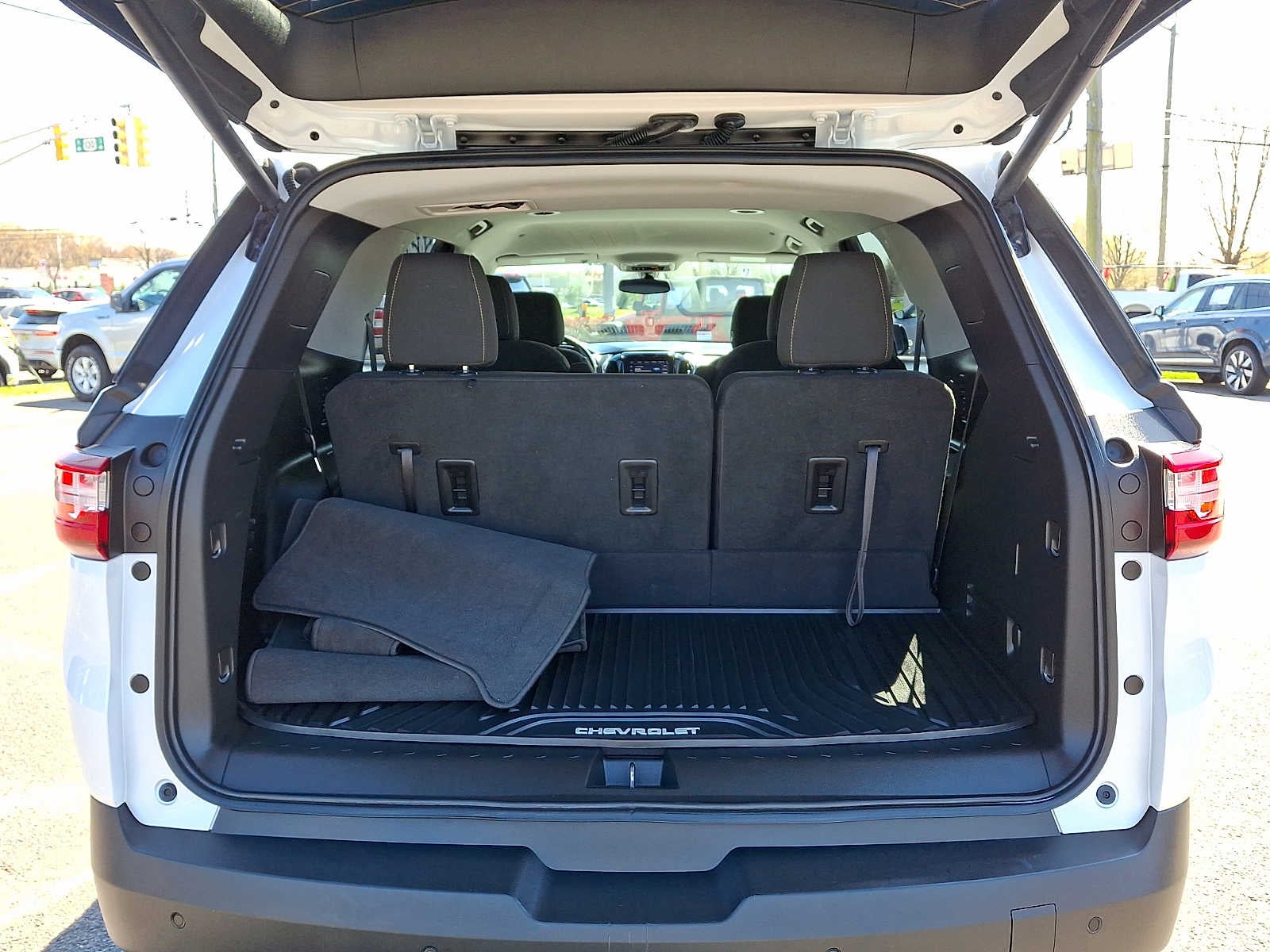 2020 Chevrolet Traverse LT Cloth