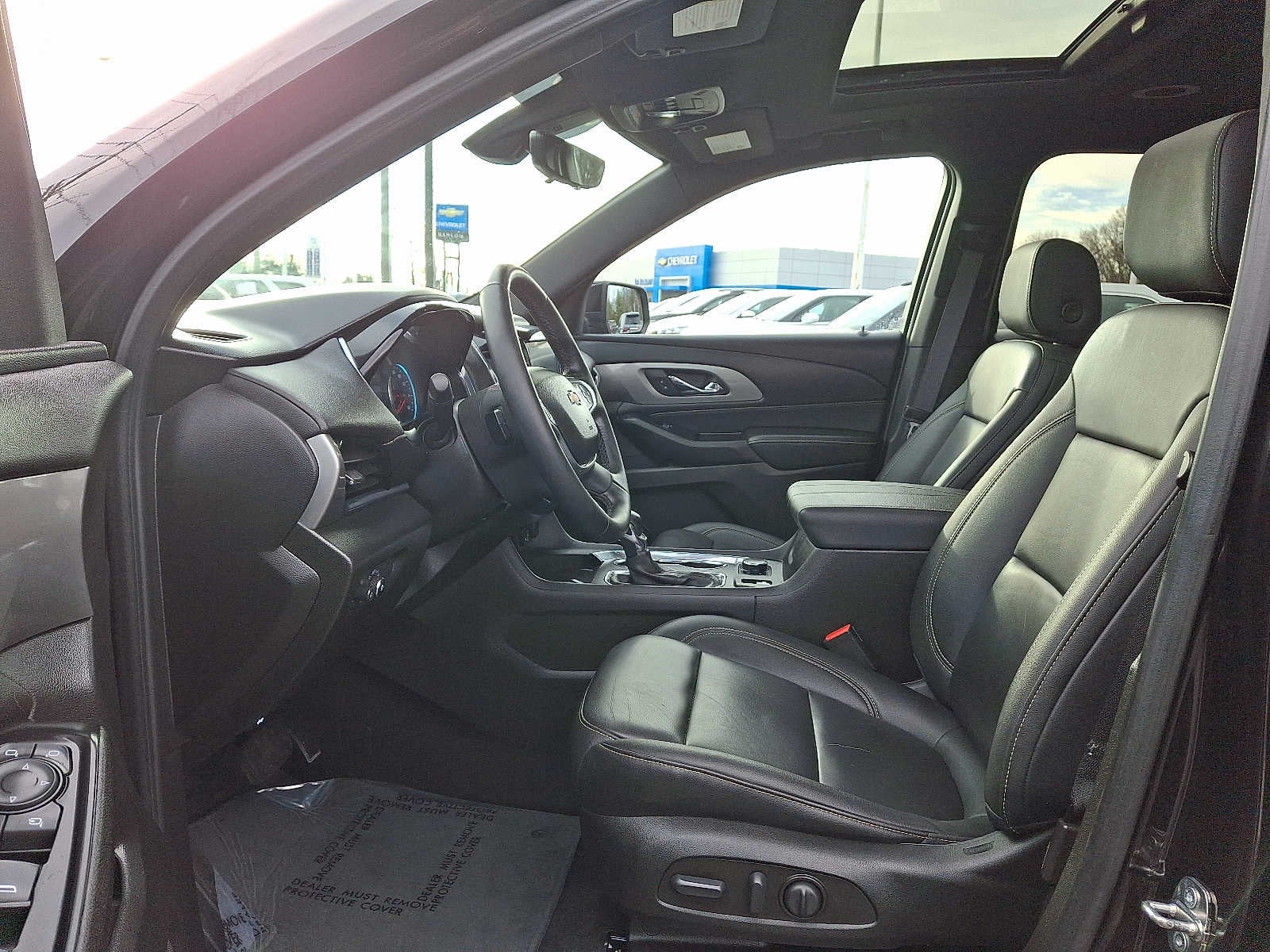2023 Chevrolet Traverse LT Leather