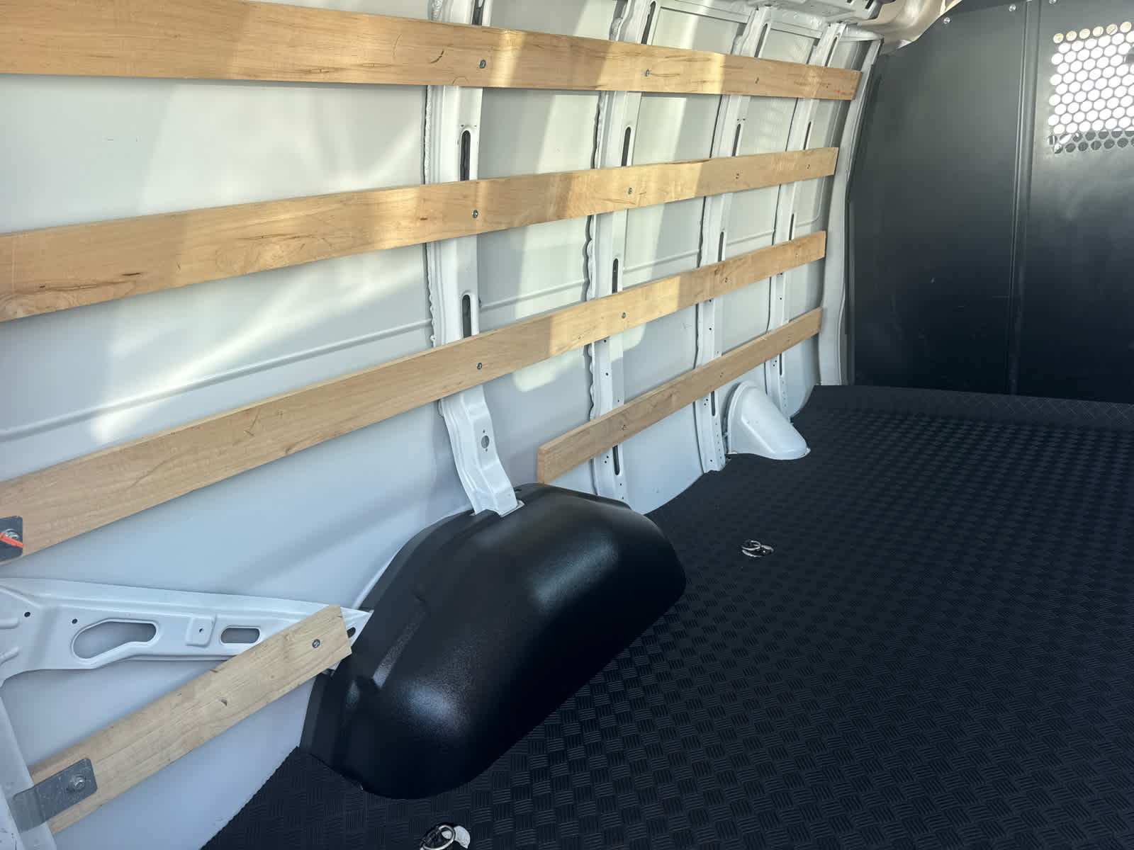2024 GMC Savana Cargo 2500 Work Van