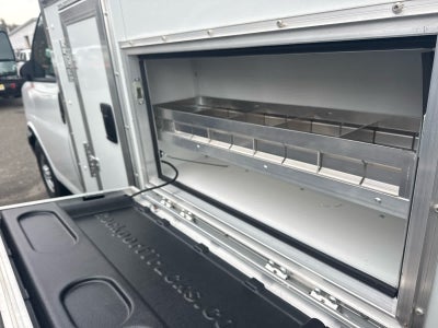 2025 Chevrolet Express Cutaway 3500 1WT