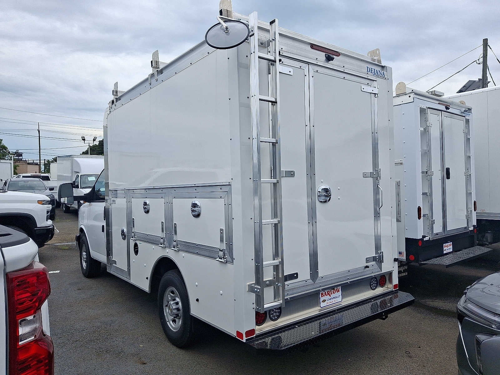 2025 Chevrolet Express Cutaway 3500 1WT