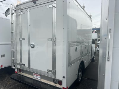 2025 Chevrolet Express Cutaway 3500 1WT