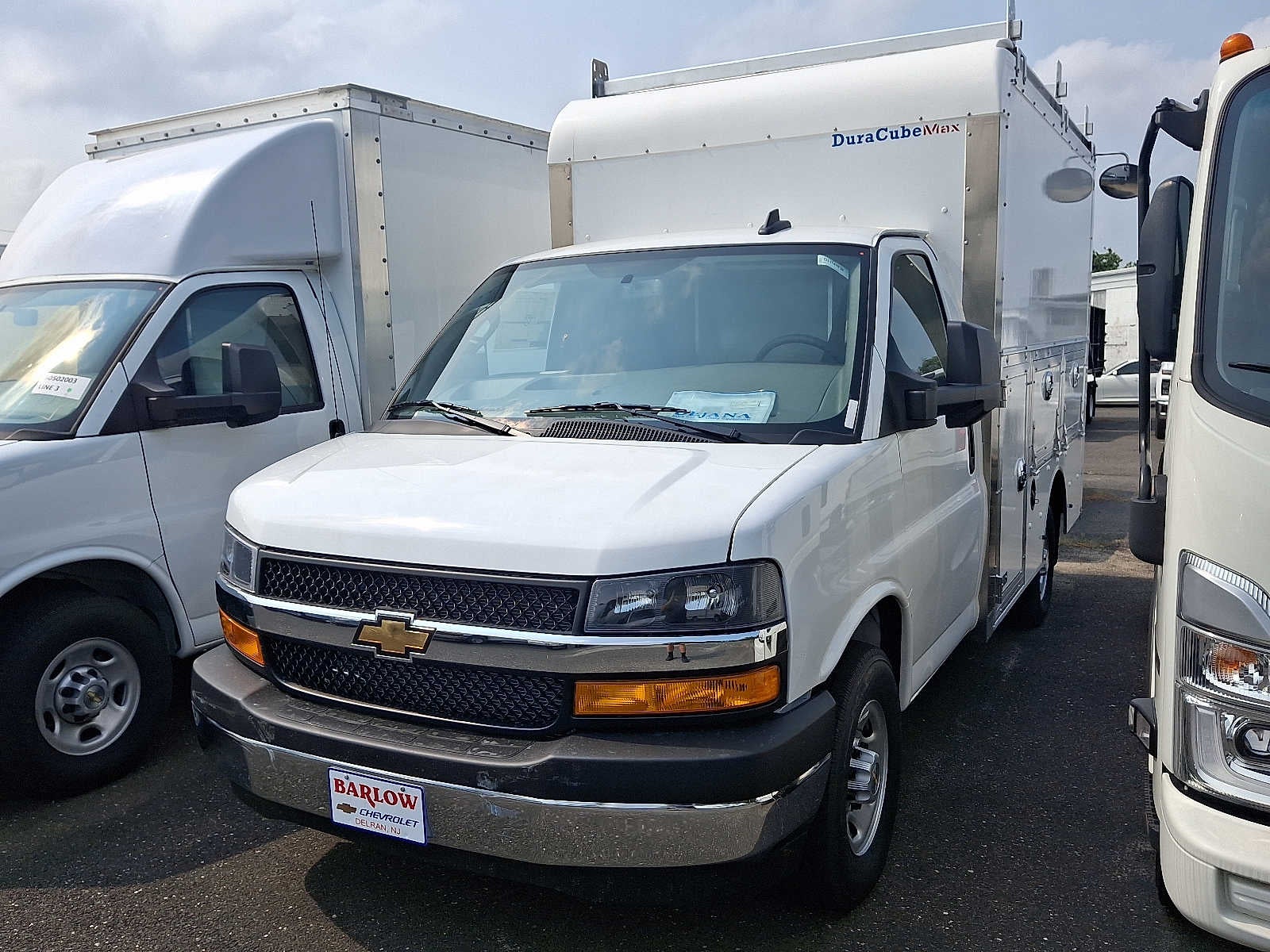 2025 Chevrolet Express Cutaway 3500 1WT
