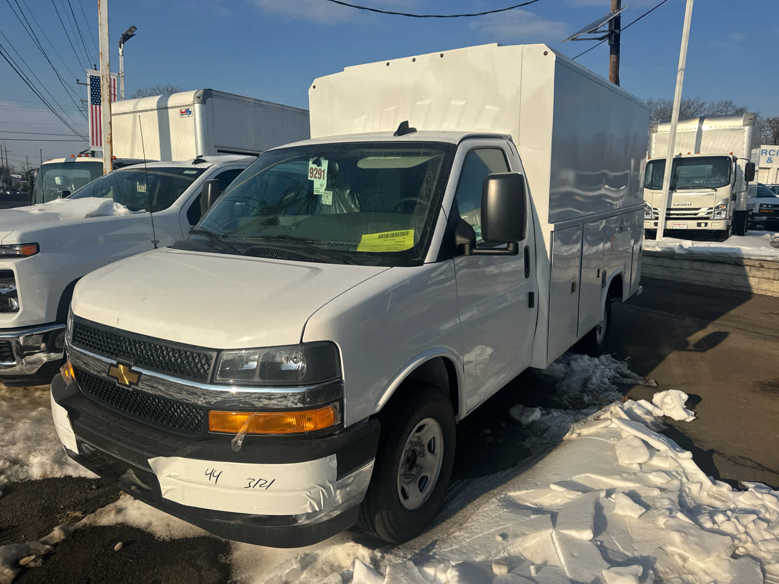 2026 Chevrolet Express Cutaway 3500 1WT