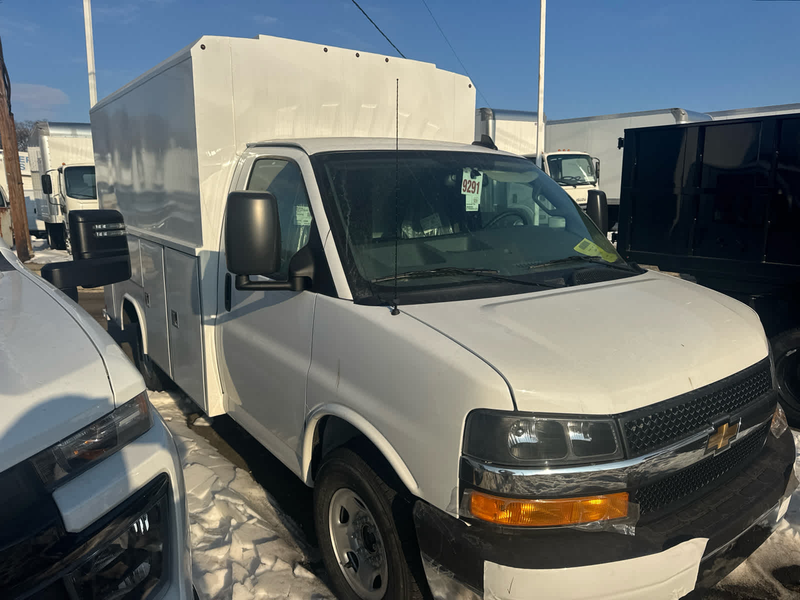2026 Chevrolet Express Cutaway 3500 1WT