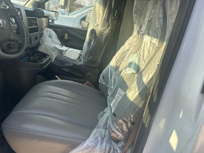 2026 Chevrolet Express Cutaway 3500 1WT