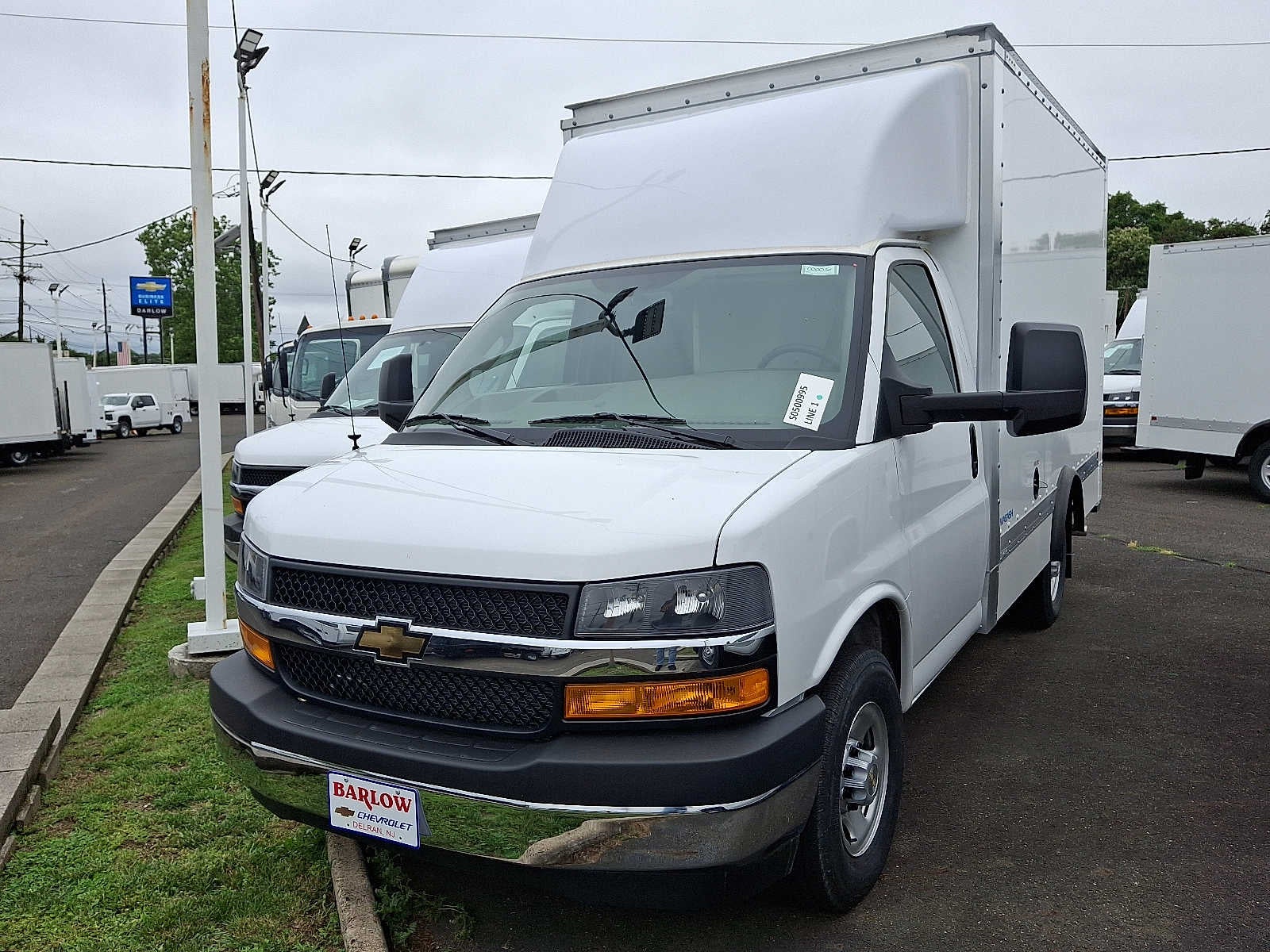 2025 Chevrolet Express Cutaway 3500 1WT
