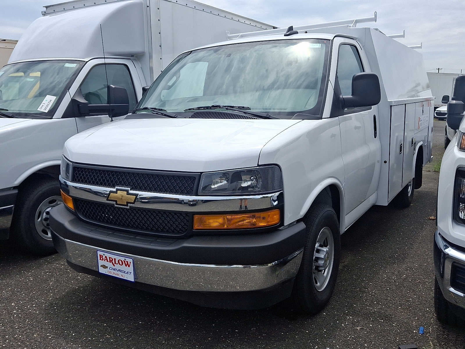 2025 Chevrolet Express Cutaway 3500 1WT