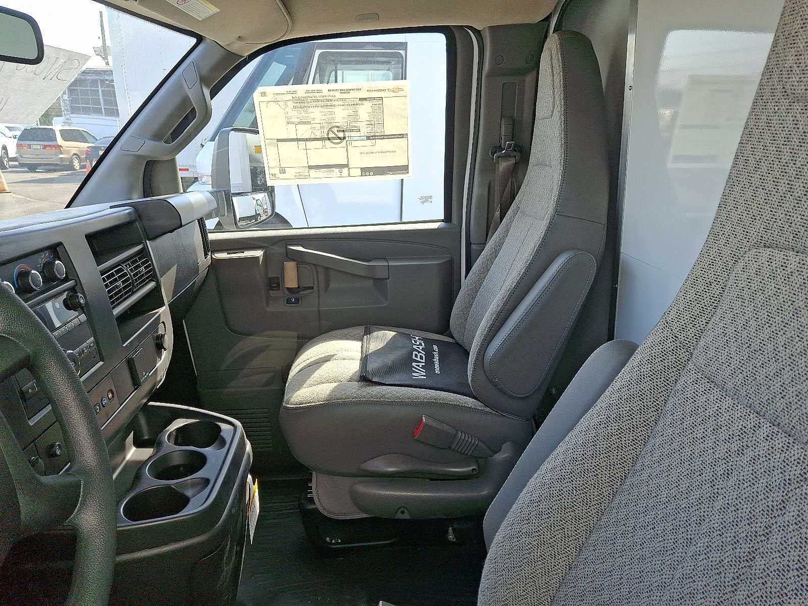 2025 Chevrolet Express Cutaway 3500 1WT