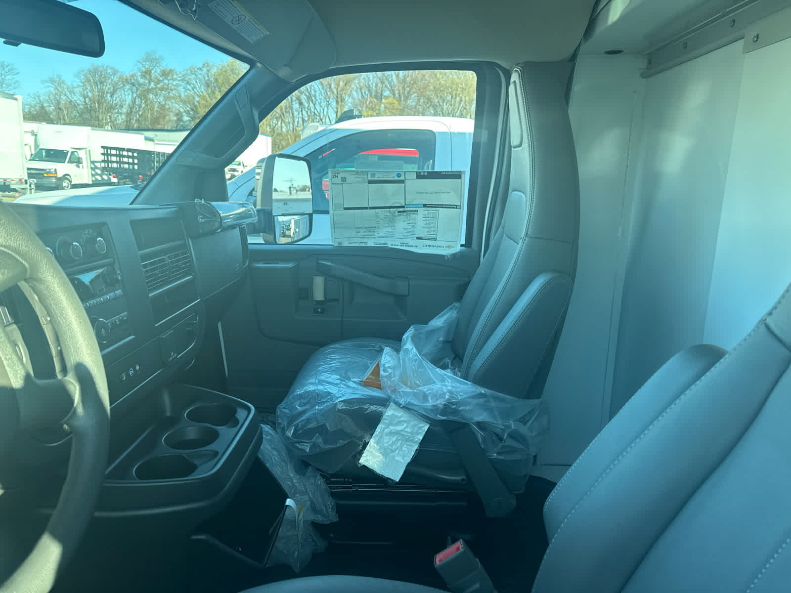 2026 Chevrolet Express Cutaway 3500 1WT