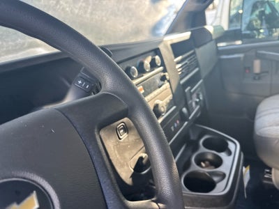2025 Chevrolet Express Cutaway 3500 1WT
