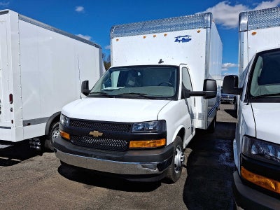 2025 Chevrolet Express Cutaway 3500 1WT