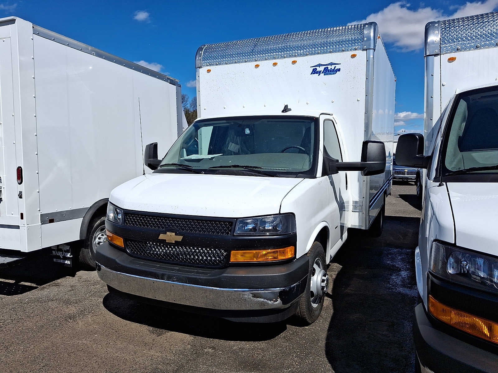 2025 Chevrolet Express Cutaway 3500 1WT