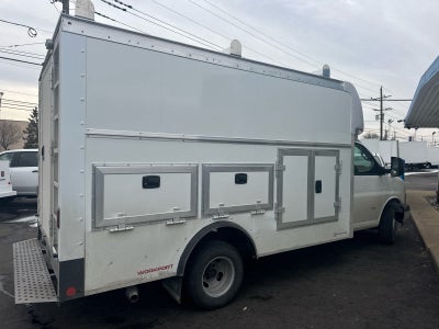 2025 Chevrolet Express Cutaway 3500 1WT