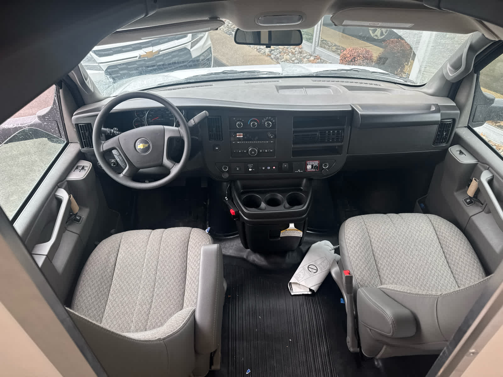 2025 Chevrolet Express Cutaway 3500 1WT