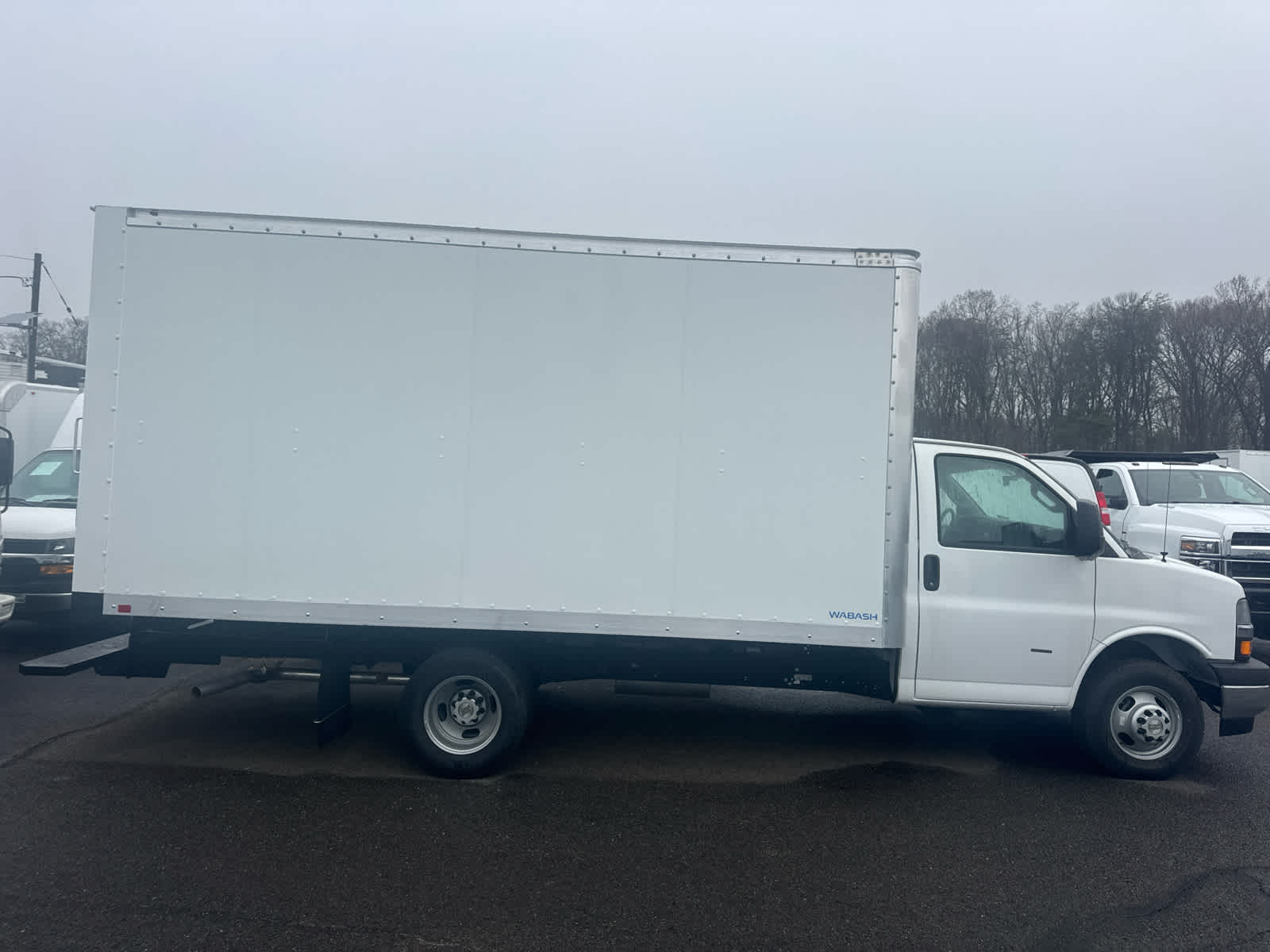 2025 Chevrolet Express Cutaway 3500 1WT