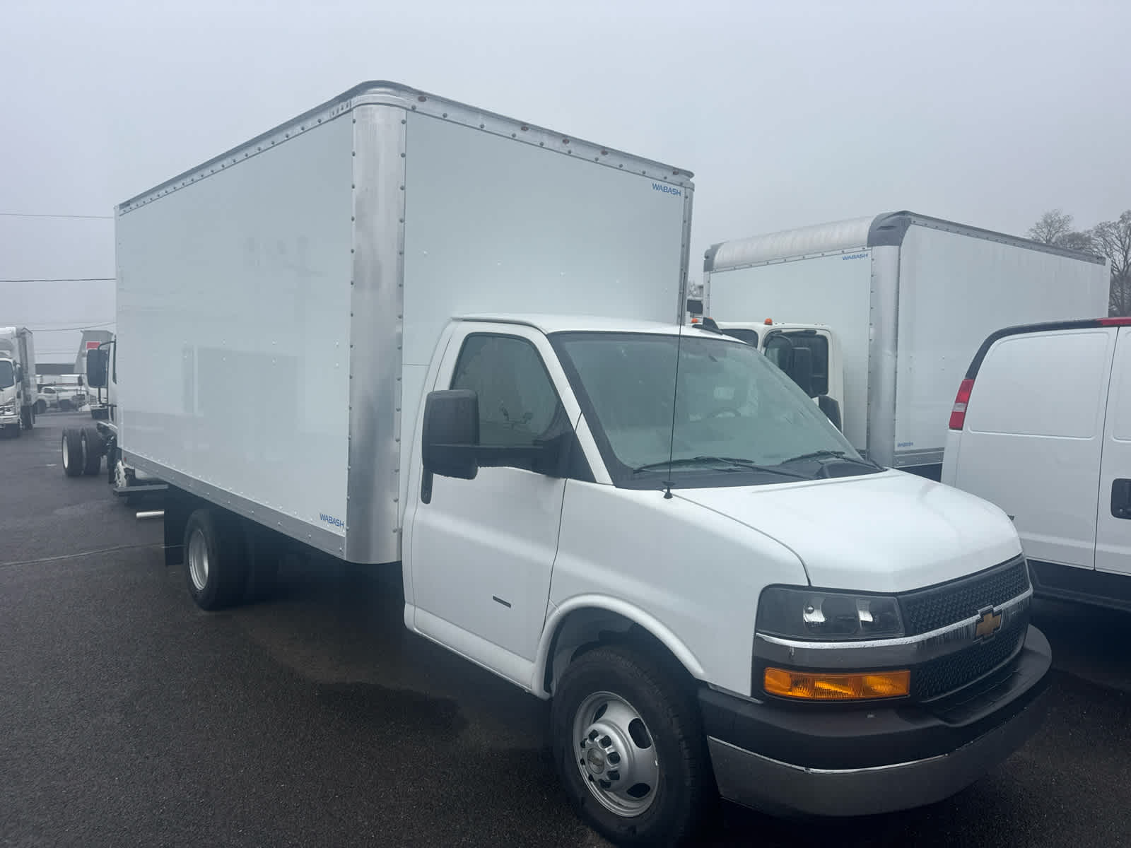 2025 Chevrolet Express Cutaway 3500 1WT