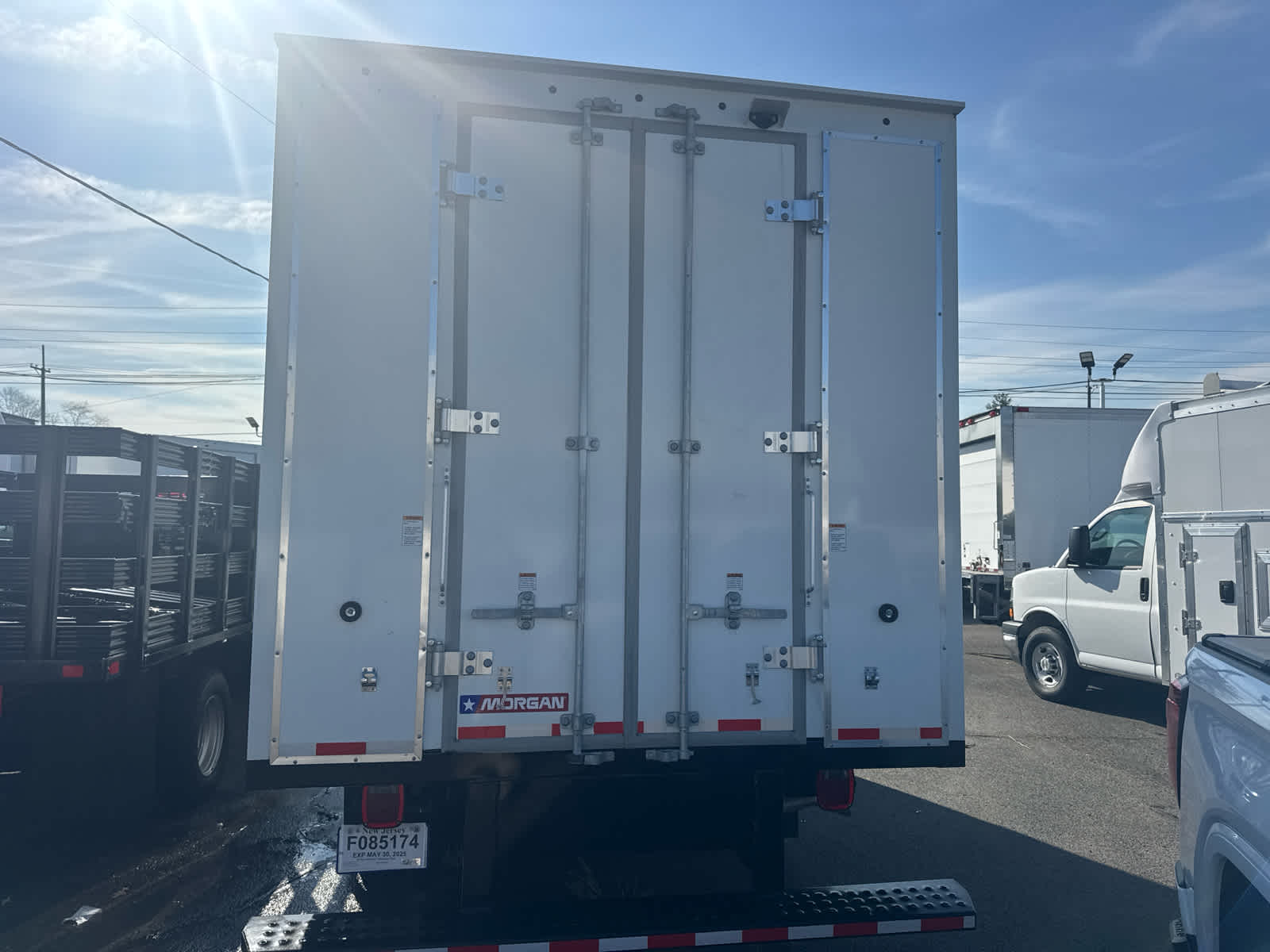 2024 Chevrolet Express Cutaway 3500 1WT