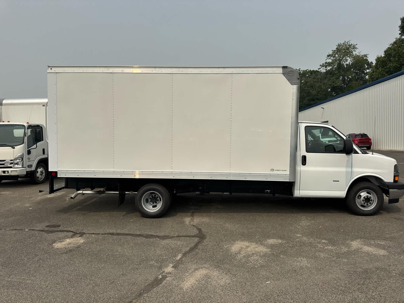 2026 Chevrolet Express Cutaway 3500 1WT