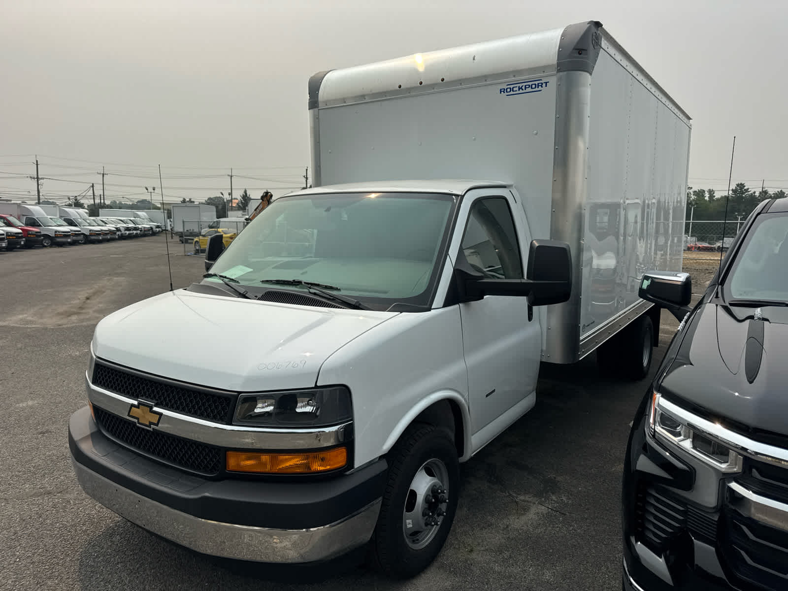 2026 Chevrolet Express Cutaway 3500 1WT
