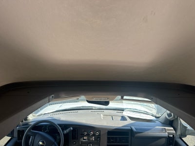 2025 Chevrolet Express Cutaway 3500 1WT