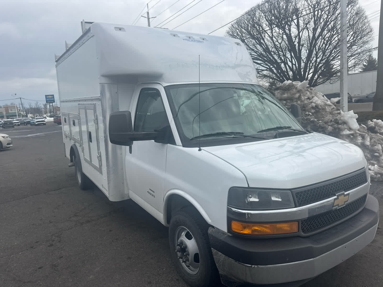 2025 Chevrolet Express Cutaway 4500 2WT