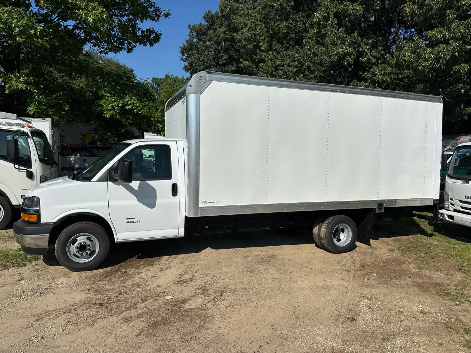 2026 Chevrolet Express Cutaway 4500 2WT