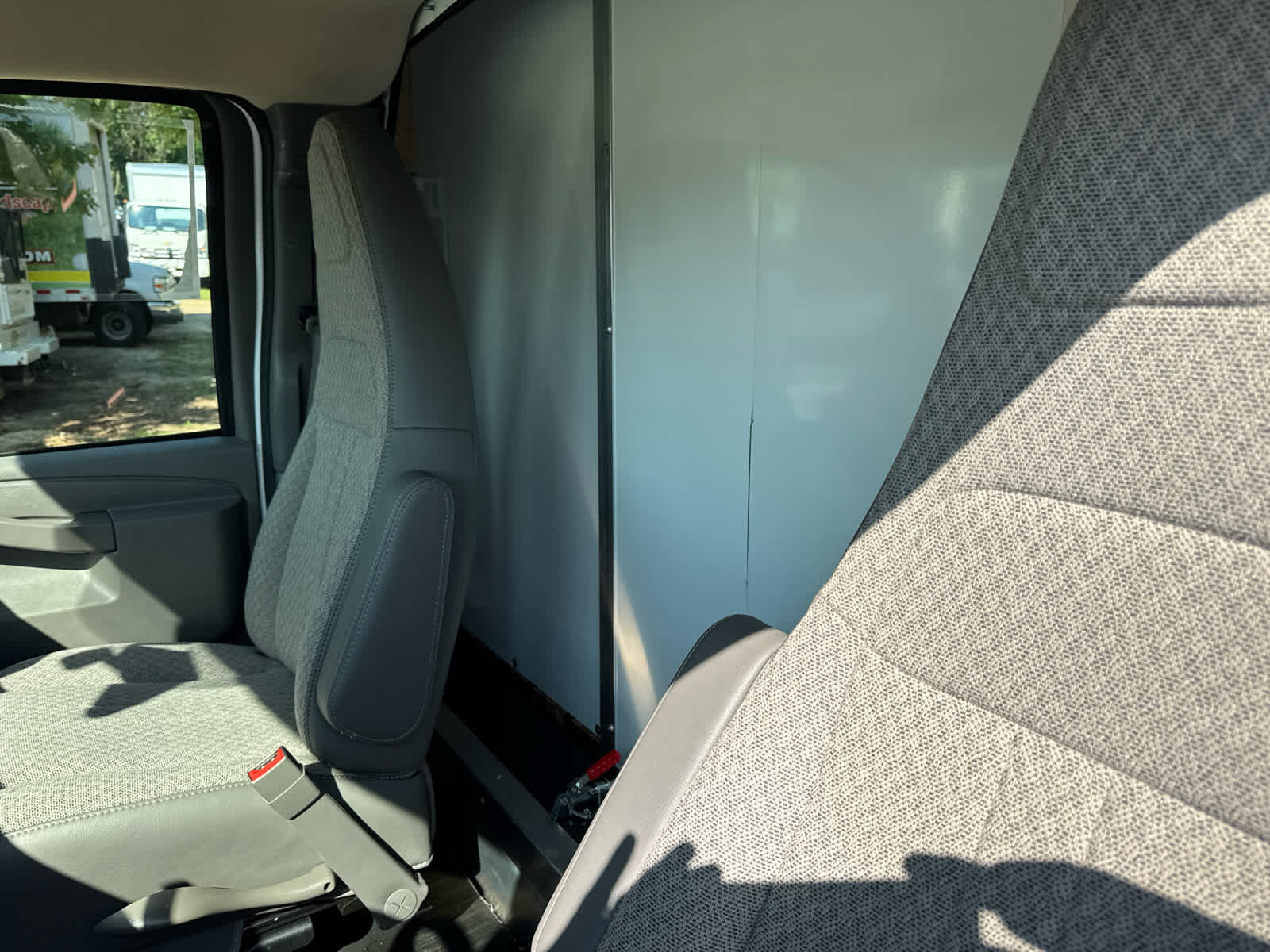2026 Chevrolet Express Cutaway 4500 2WT
