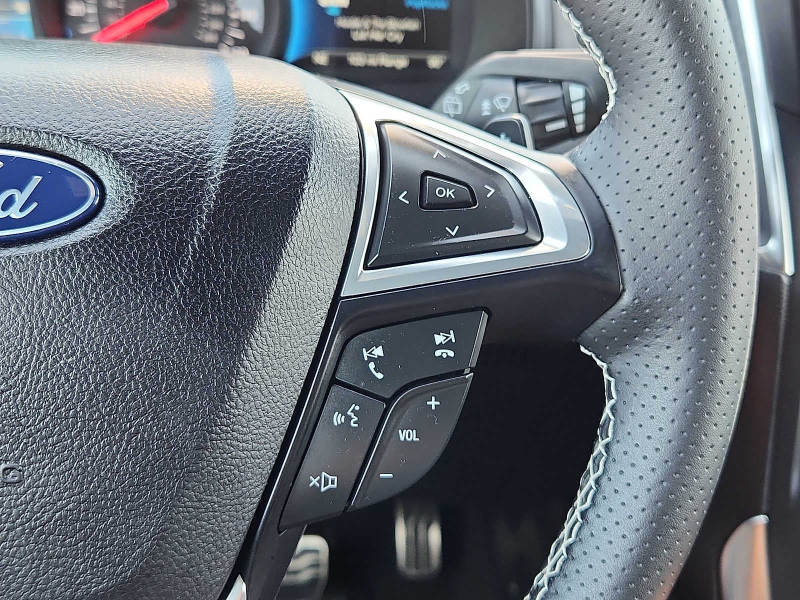2024 Ford Edge ST