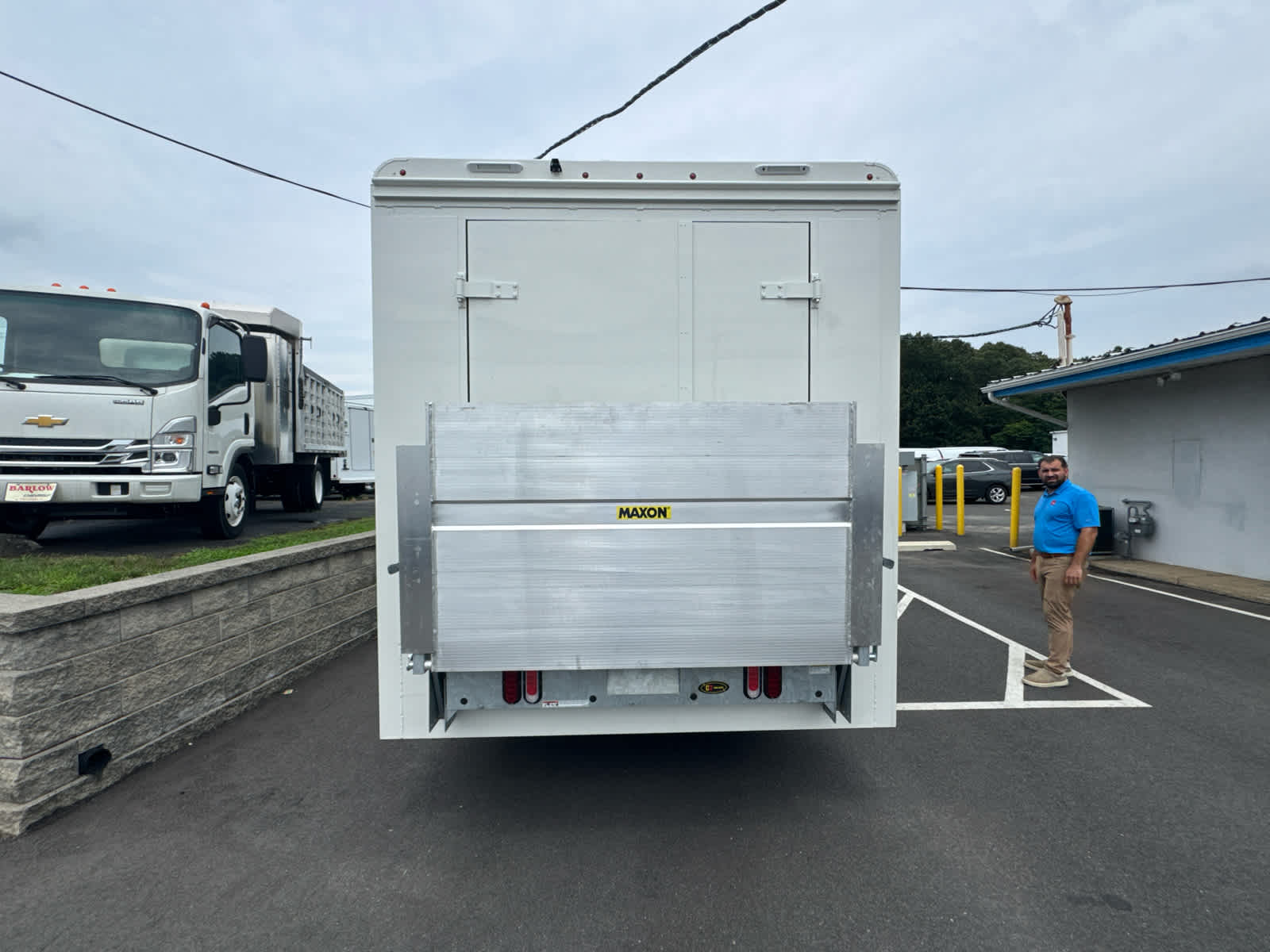 2024 Chevrolet Low Cab Forward 4500 HG NA