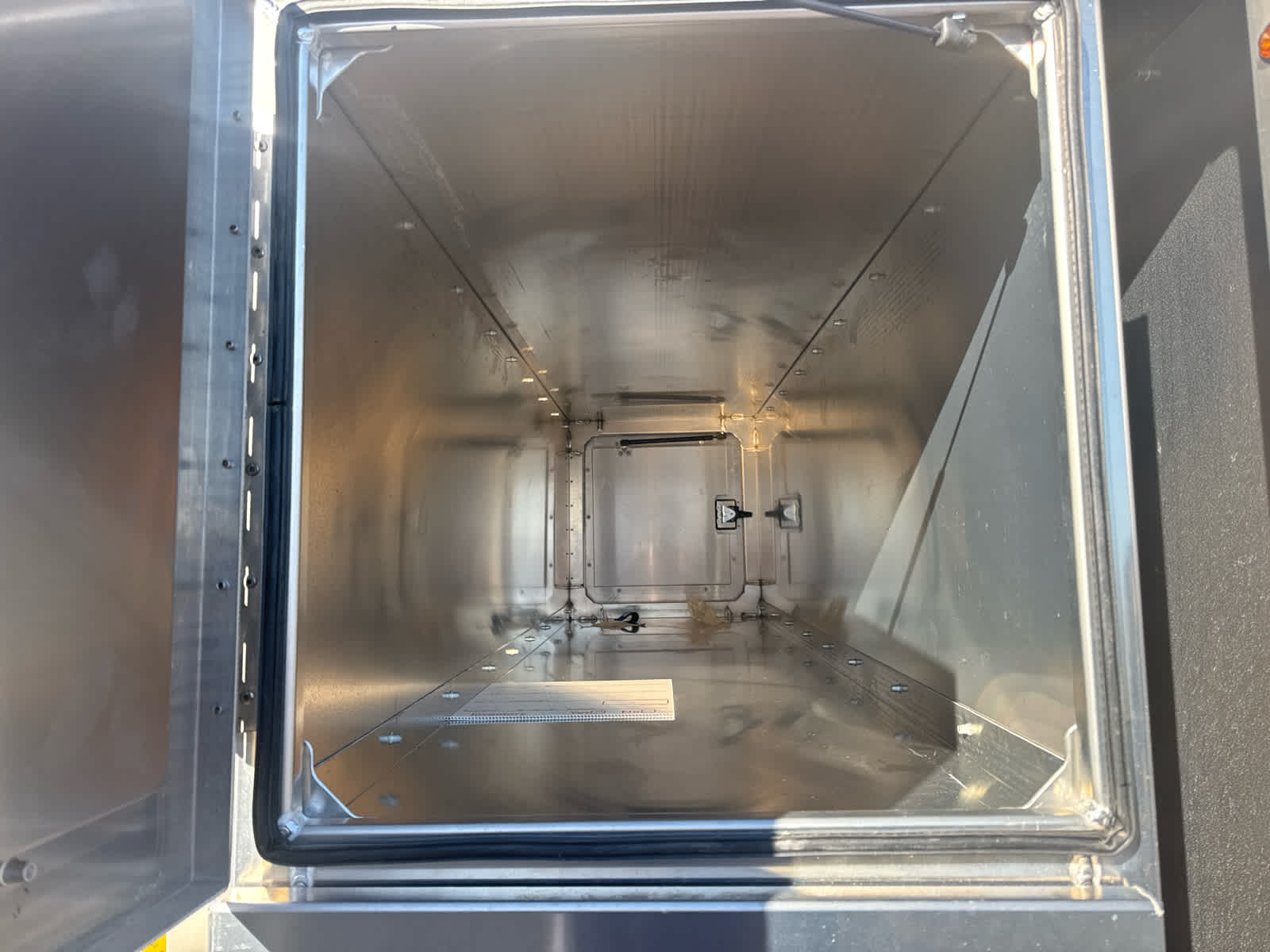 2024 Chevrolet Low Cab Forward 4500 HG NA